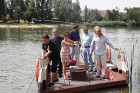 La BarcaZa del Duero, un nuevo aliciente para que los zamoranos y visitantes disfruten del río